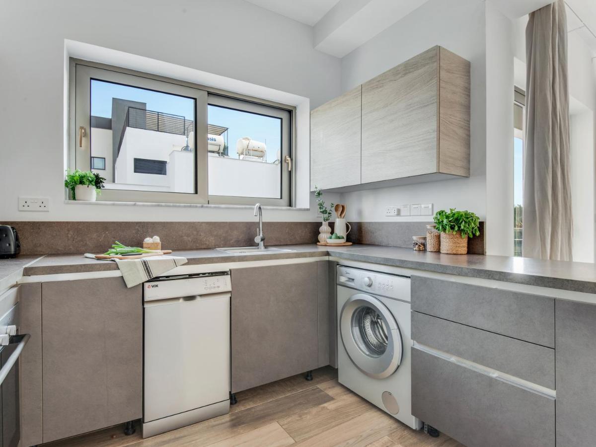 Sanders Evolution Apartment Limassol Luaran gambar